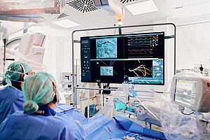 Die Kombination aus Syngo.CT Coronary Cockpit und Syngo PCI Connect liefert interventionellen Kardiologen wertvolle Informationen zu Morphologie, Plaque und Läsionen und ermöglicht es ihnen, den Eingriff strategisch zu planen.