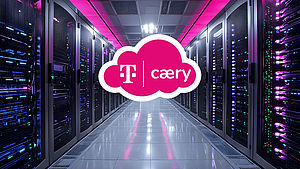Serverraum mit illustrierter magentafarbigen Wolke, in der die Logos von Telekom und carey stehen