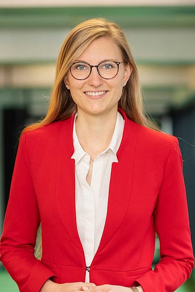Prof. Carolin Schneider